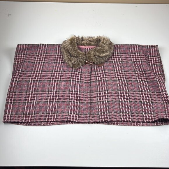 St. Bernard Plaid Gingham Cape Faux Fur Collar - Picture 4 of 10